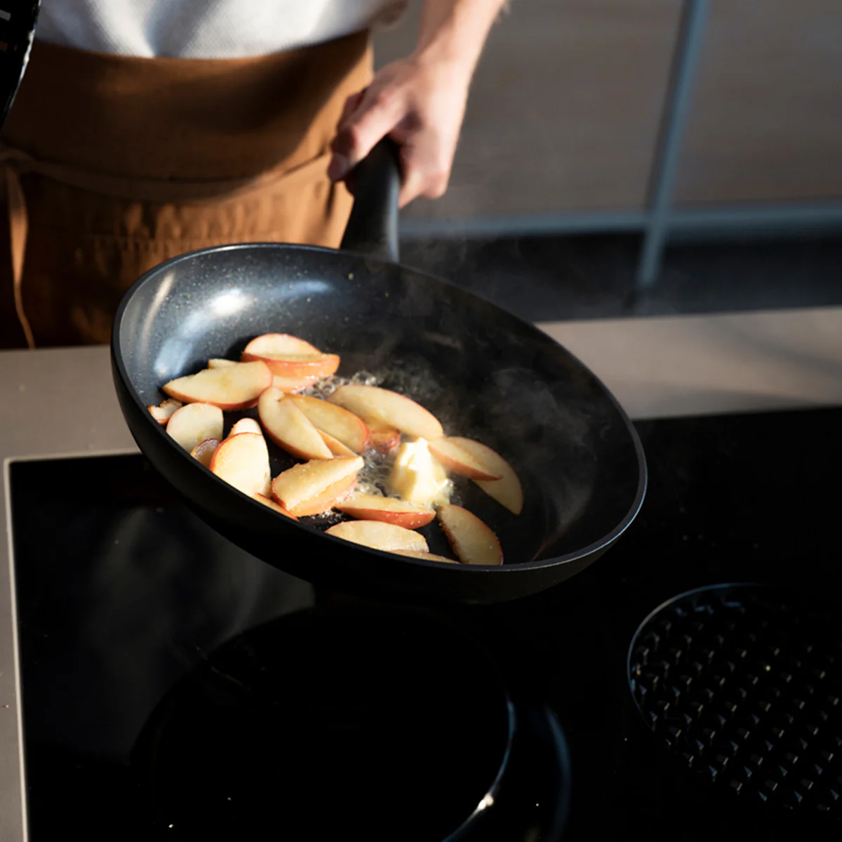 Fissler Essential® 2-tlg. Pfannen-Set 24 cm & 28 cm - Image 4